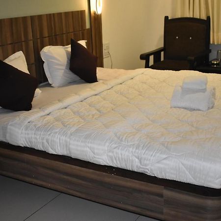 Hotel Shyam Palace Bhuj Εξωτερικό φωτογραφία